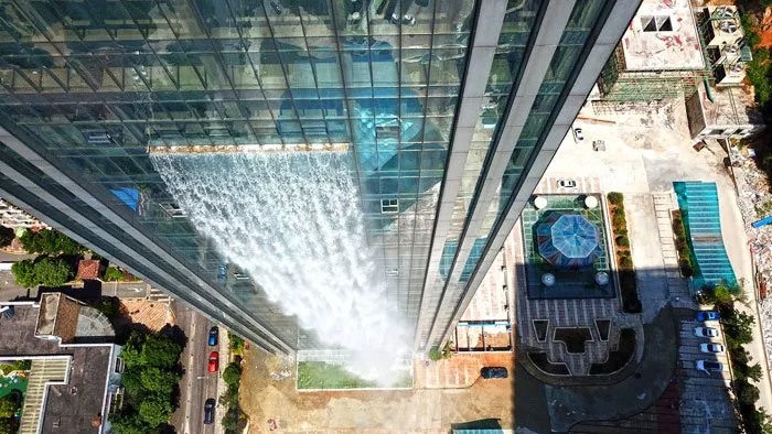 Air Terjun Setinggi 106 Meter Dibangun di Gedung Pencakar Langit di China. Memang Gila Sih Idenya! 11