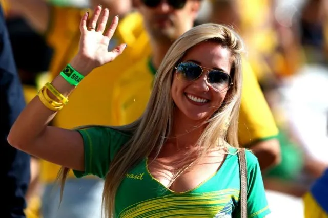 17 Suporter Cantik di Piala Dunia 2018 ini Bukti Sahih Bahwa Sepak Bola Nggak Cuma buat Cowok Saja 19