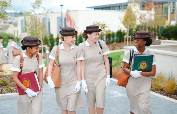 9 Syarat Jadi Nanny Kerajaan Inggris. Sampai Ada Universitas Khusus untuk Belajar Jadi Nanny Lho 10