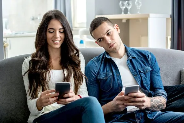 Dilema Copy Paste Saat Unggah Status di Medsos demi Like dan Komentar. Kreativitas yang Terbatas? 8