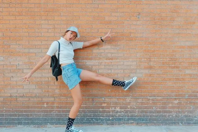 14 Aksesoris Kece Buat Cewek Saat Traveling. Biar Hits dan Nggak Gitu-gitu Aja! 21