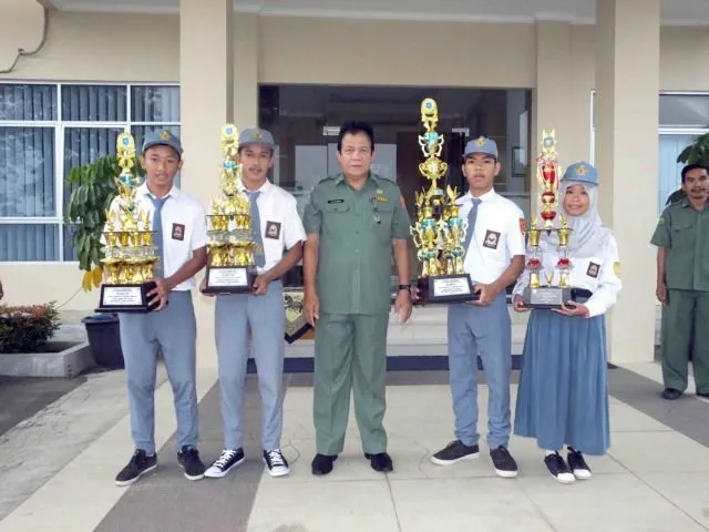 6 Bukti Indonesia Belum Siap Pakai Sistem Zonasi. Banyak yang Pura-pura Miskin Demi Daftar Sekolah 9