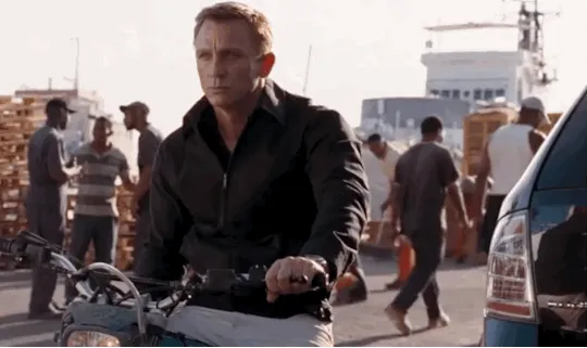 11 Kesalahan 'Sepele' dalam Film Sekelas Hollywood yang Bikin Kita Heran. Kok Bisa Lolos Editan, Ya? 12