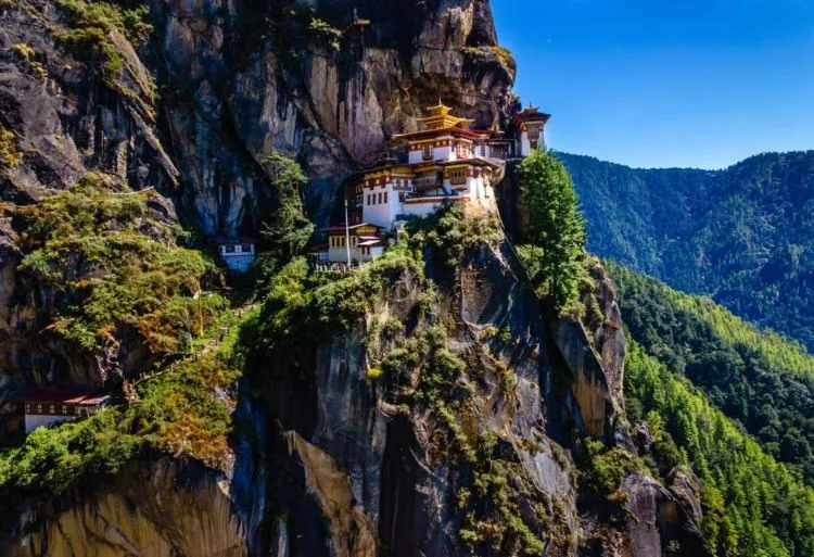 Pasangan Traveler Nadine dan Dimas Ternyata Menikah di Bhutan. Begini Alasan Mereka Nikah di Sana! 6