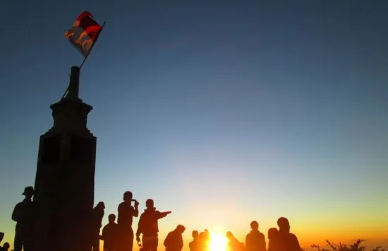 Gunung Rinjani Ditutup, Ini 7 Gunung yang Bisa Kamu Daki Untuk Upacara 17 Agustus! 12