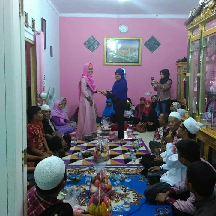 Ikhlas Calon Suami Pengangguran, Cewek Ini Buktikan Kalau Nikah Nggak Harus Menunggu Mapan 6