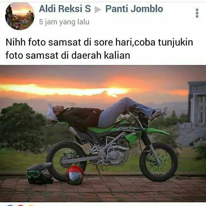 Meski Typo Saat Bikin Status Berbahasa Inggris, Tapi Mereka Berani Menuliskannya. Nggak Usah Minder! 12