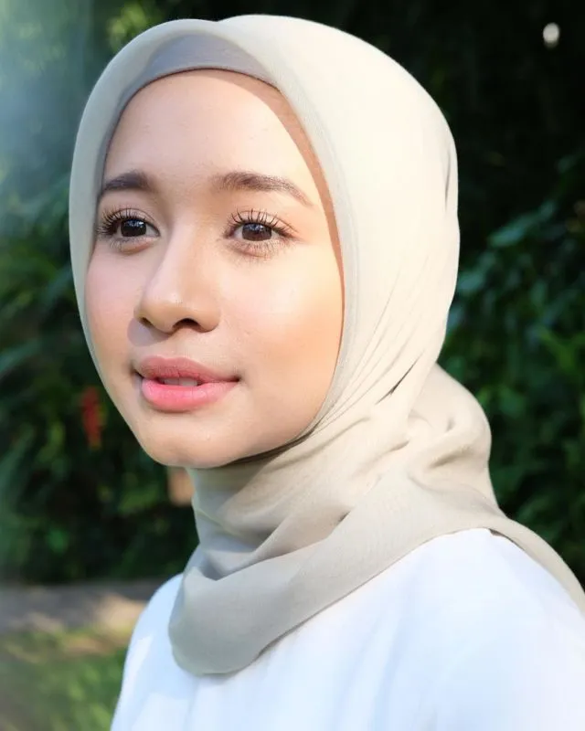 Inspirasi Makeup Effortless dari Para Selebritas Cantik. Tak Perlu Berlebihan untuk Tampil Menarik 16