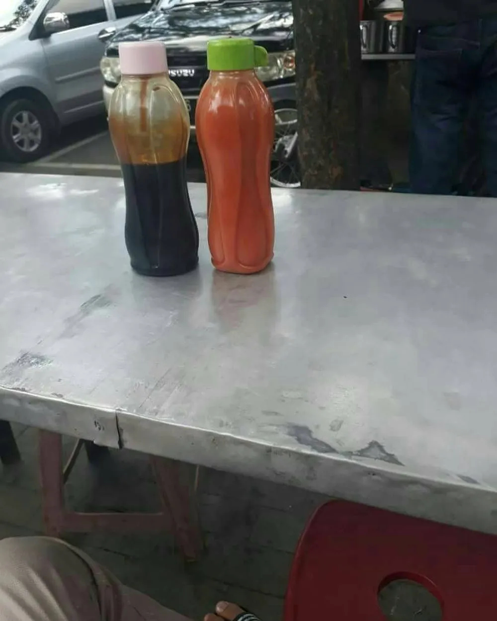 14+ Orang SWAG yang Berani Pakai Barang Nggak Sesuai Fungsinya. Harusnya Anak Kosan Paham nih~ 24