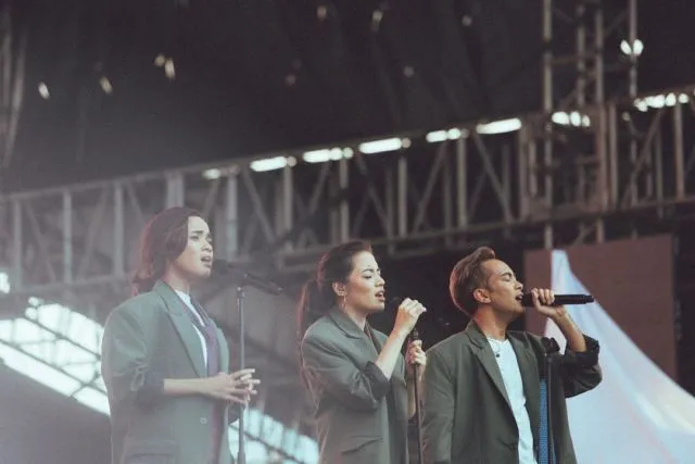 10 Lagu yang Konon Bikin Kamu Makin Bosan sama Pacar. Dengerin deh, Biar Makin Mantap buat Putus~ 13