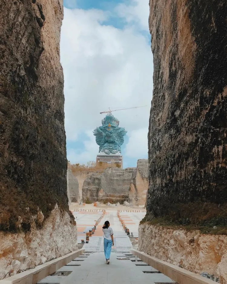 Parade Foto-foto Patung Garuda Wisnu Kencana yang Megah dan Menakjubkan. Bangga Banget Lihatnya! 16