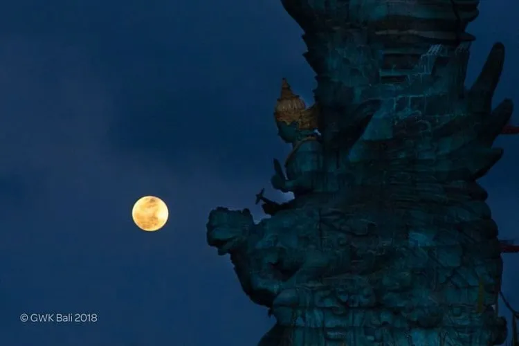 Tuntas, Modul Terakhir Patung Garuda Wisnu Kencana Sudah Terpasang. Megah Banget Sih! 4