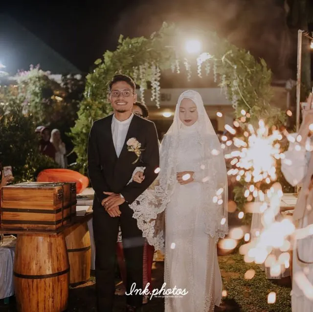 Pesta Pernikahan Gitasav Mengenakan Busana Adat Palembang. Tampak Anggun dalam Ketradisionalan 32