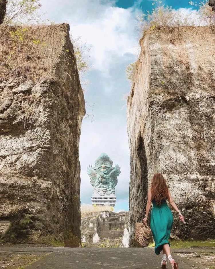 Parade Foto-foto Patung Garuda Wisnu Kencana yang Megah dan Menakjubkan. Bangga Banget Lihatnya! 9