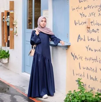 10 Ide Busana Hijab dengan Kain Toyobo. Siap-siap Terlihat Makin Manis dalam Balutan Serat Kekinian Ini 15