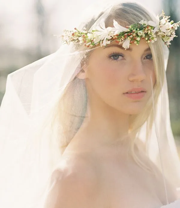 20+ Inspirasi Menata Wedding Veil, si Tudung Pengantin untuk Sempurnakan Momen Istimewa 40