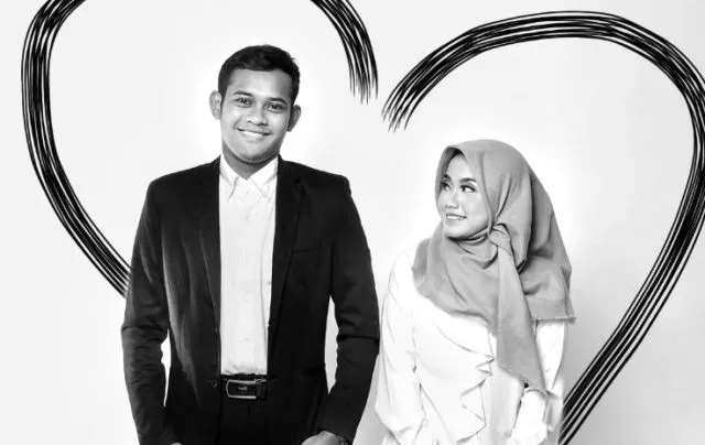 15 Ide Foto Pranikah Berkonsep Hitam Putih yang Tak Lekang oleh Waktu. Tinggal Maksimalkan Gayamu 19