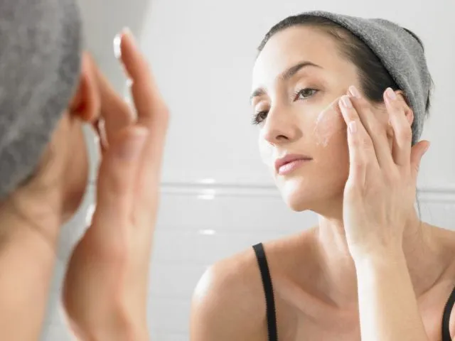 10 Macam-Macam Skincare & Urutan Memakainya 18
