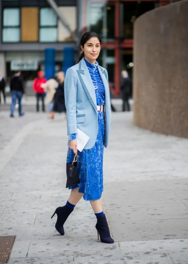 Bergaya Ala Korea dengan Padu Padan Kaus Kaki dan Heels. Nggak Aneh, Justru Nyaman dan Nge-hits 25