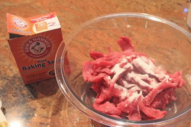 12 Bahan Rendaman Pengempuk Daging, Jadi Nggak Alot dan Gampang Dikunyah 24 bahan pengempuk daging