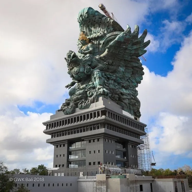 Tuntas, Modul Terakhir Patung Garuda Wisnu Kencana Sudah Terpasang. Megah Banget Sih! 3