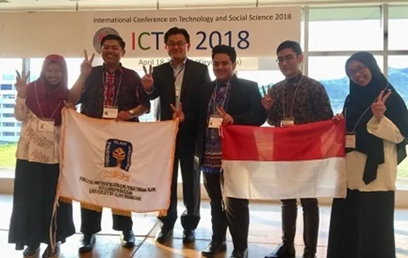 2018 Baru Berjalan 7 Bulan, UII Sudah Menorehkan Berbagai Prestasi Mentereng Ini! 7