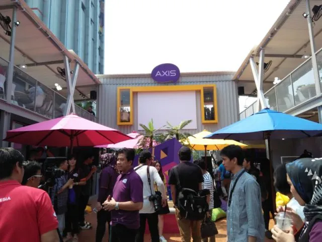 Bantu Kembangkan Potensi Anak Muda, AXIS Gelar “AXIS Pop-Up Station” di 9 Kota 5