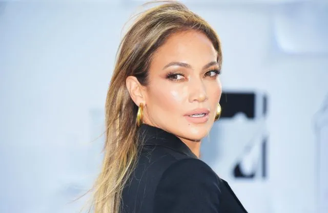 7 Hal yang Wajib Kamu Tahu Saat Pakai Lipstik Warna Nude 13