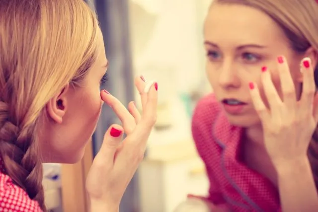 7+ Perawatan Wajah yang Nggak Boleh Terlewat. Biar Tetap Glowing Maksimal Walau Nggak Makeup-an Banyak-banyak 11