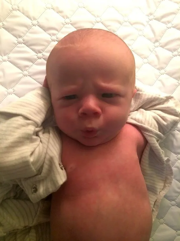 Kamu Tahan Nggak sih Kalau Digodain dengan Pose Genit 15 Bayi ini? Meleleh Banget Lihatnya, Duh! 18