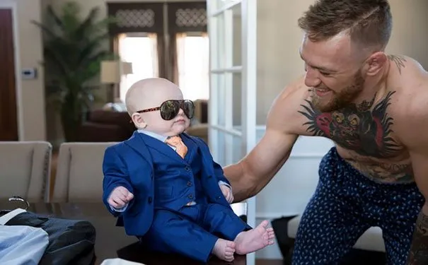 Kamu Tahan Nggak sih Kalau Digodain dengan Pose Genit 15 Bayi ini? Meleleh Banget Lihatnya, Duh! 23