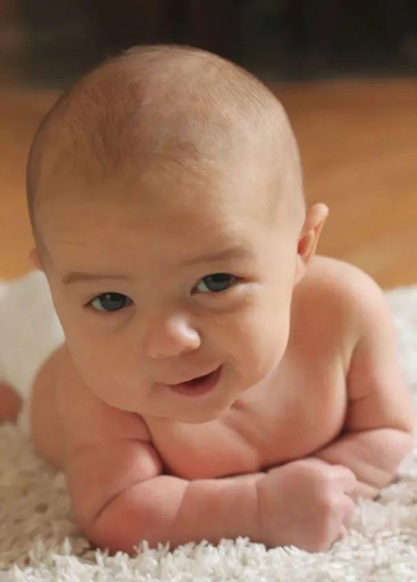 Kamu Tahan Nggak sih Kalau Digodain dengan Pose Genit 15 Bayi ini? Meleleh Banget Lihatnya, Duh! 24
