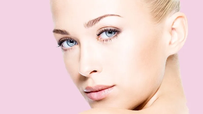 7 Manfaat Melembapkan Kulit dengan Minyak Kosmetik