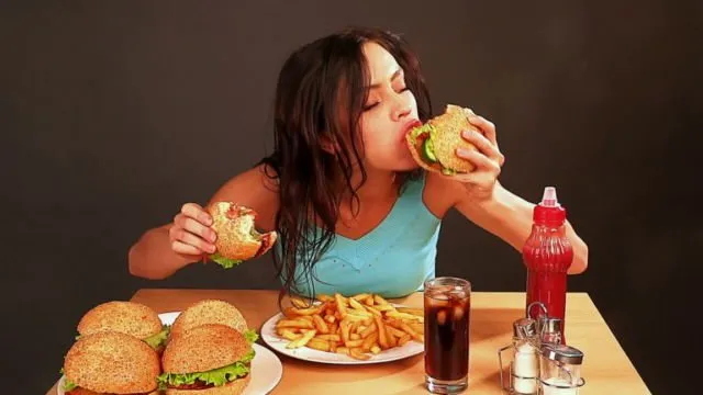 Sering Lemas dan Ngantuk Setelah Makan Banyak? Hati-hati, itu Namanya Food Coma! Cegah Pakai 6 Cara ini 7