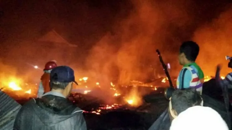 Pulau Terpadat di Dunia, Pulau Bungin, Kebakaran Pasca Gempa Lombok. Apa Penyebabnya? 5