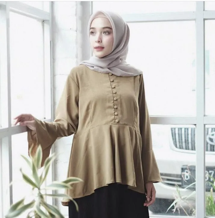 10 Ide Busana Hijab dengan Kain Toyobo. Siap-siap Terlihat Makin Manis dalam Balutan Serat Kekinian Ini 17