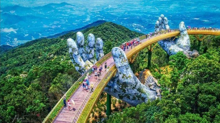 Indahnya Jembatan Emas dengan Tangan Dewa di Vietnam. Desainnya Spektakuler! 6