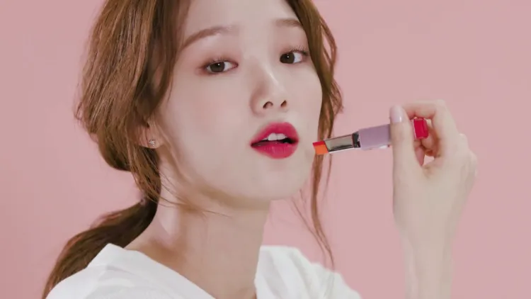 5 Tips Penting Pilih Produk Bibir yang Pas dengan Karaktermu. Biar Nggak Nyalahin Lipstik Melulu 7