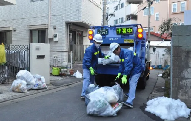12 Alasan Kenapa Orang Jepang Peduli Banget Sama Sampah. Di Luar Negeri Pun Rajin Pungut Sampah 22