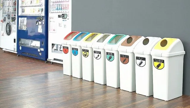 12 Alasan Kenapa Orang Jepang Peduli Banget Sama Sampah. Di Luar Negeri Pun Rajin Pungut Sampah 13