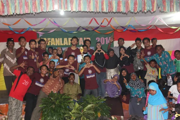 8 Alasan Kamu Bisa Terlibat Cinlok di Tempat KKN. Momen Bikin Was-was Bagi yang Punya Pasangan 12