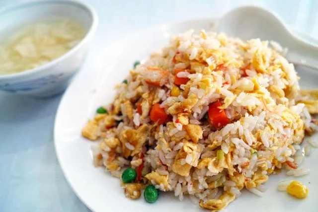 Awal Mula Kenapa Kita Jadi Suka Banget Makan Gorengan, Bahkan Kol aja Harus Digoreng Dulu Baru Puas 8
