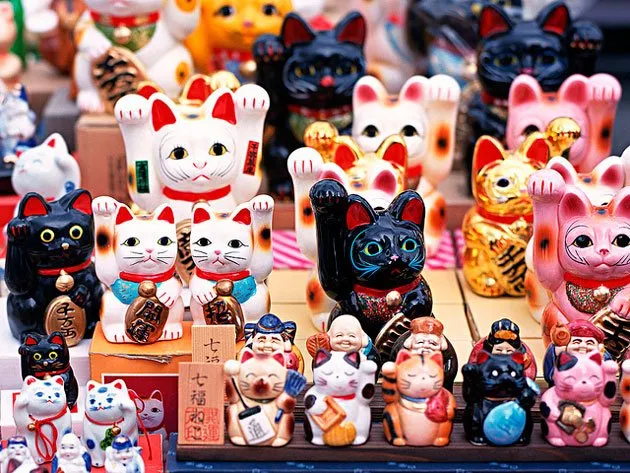 5 Fakta Unik Patung Kucing Melambai Pembawa Keberuntungan. Yang Banyak Ditemui di Toko-toko Itu Lho 6