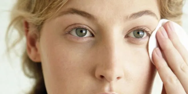 7+ Perawatan Wajah yang Nggak Boleh Terlewat. Biar Tetap Glowing Maksimal Walau Nggak Makeup-an Banyak-banyak 15
