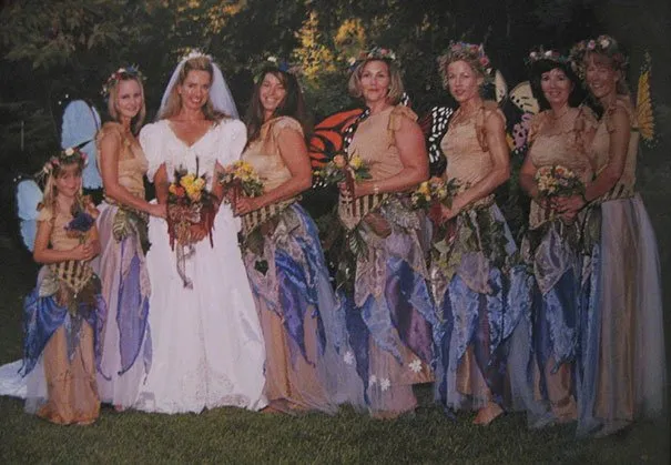 13 Kostum Bridesmaid Lawas ini Kayaknya Bisa Bikin Ngakak deh. Kalau Zaman Dulu sih Dibilang Keren 24