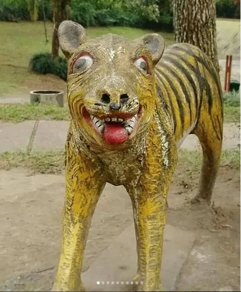 15 Patung dengan Bentuk Lucu dan Gemesin. Meski Nggak Mirip yang Penting Kehadirannya Menghibur! 20