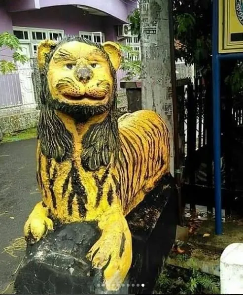 15 Patung dengan Bentuk Lucu dan Gemesin. Meski Nggak Mirip yang Penting Kehadirannya Menghibur! 28