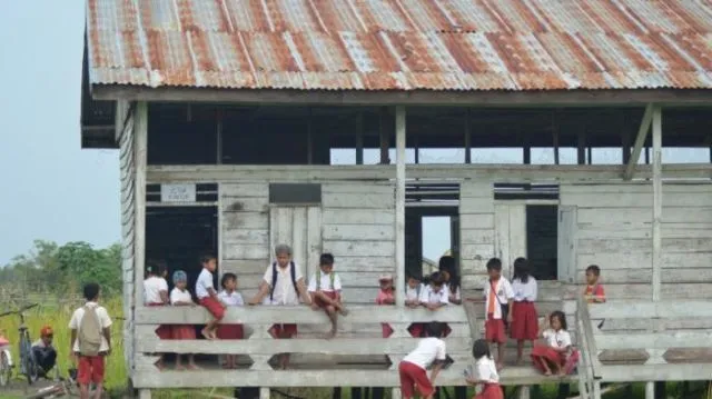 11 Potret Kemerdekaan yang Tidak Merata di Indonesia. Seakan-akan Berasa Hidup di Negara Lain 12