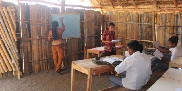 11 Potret Kemerdekaan yang Tidak Merata di Indonesia. Seakan-akan Berasa Hidup di Negara Lain 14