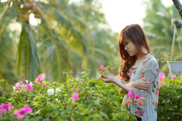 6 Kebiasaan Buruk Cewek yang Jarang Disadari, tapi Bisa Bikin Cowoknya Malas Lalu Pergi 11